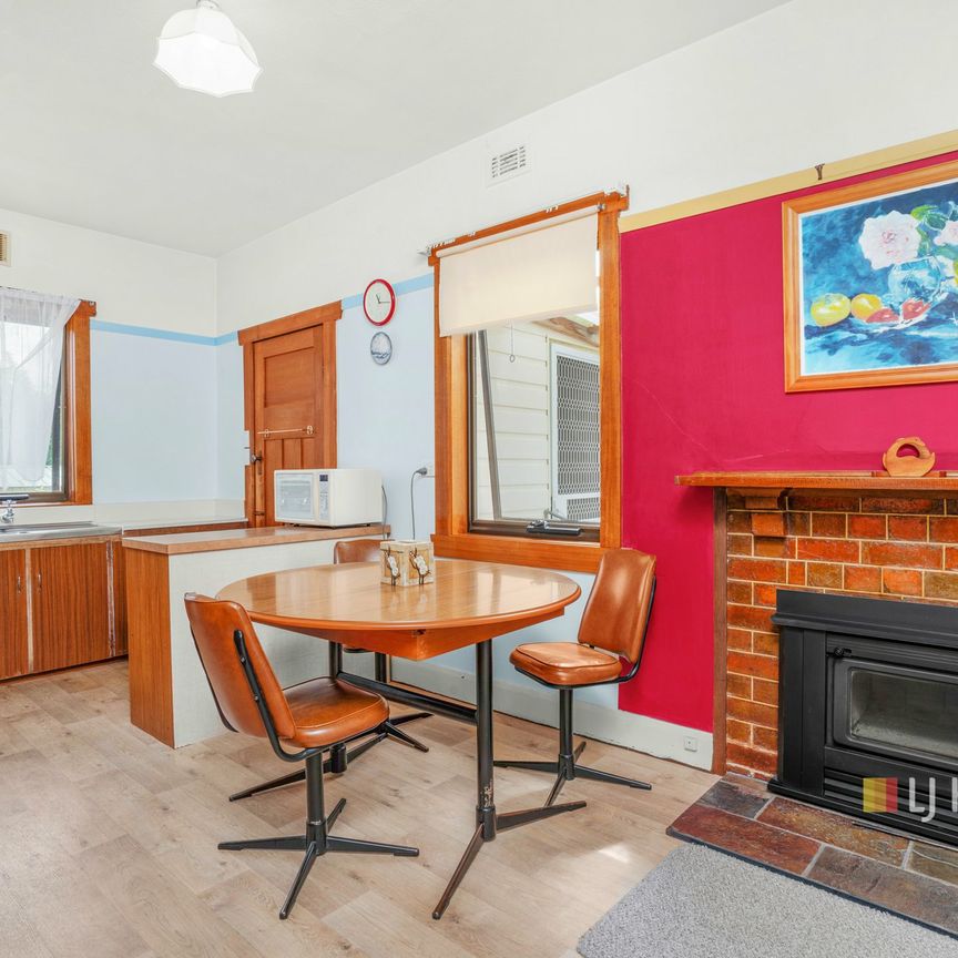 8 Victory Avenue, Devonport - Photo 1