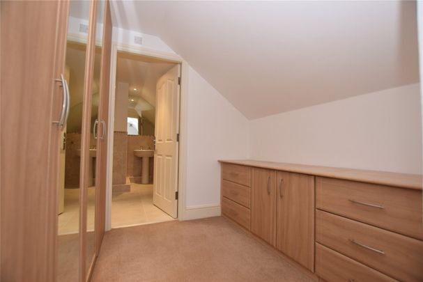 8, Westbrook Court, 8 West Park Crescent, Roundhay, Leeds, LS8 2HF - Photo 1