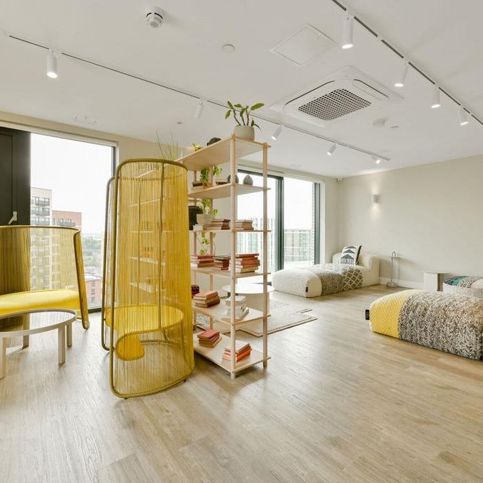 3 bedroom flat to rent - Photo 1