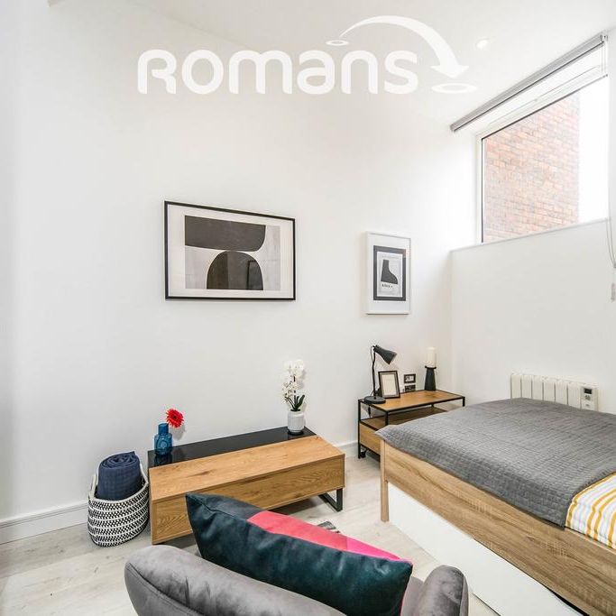 Studio to rent - Photo 1