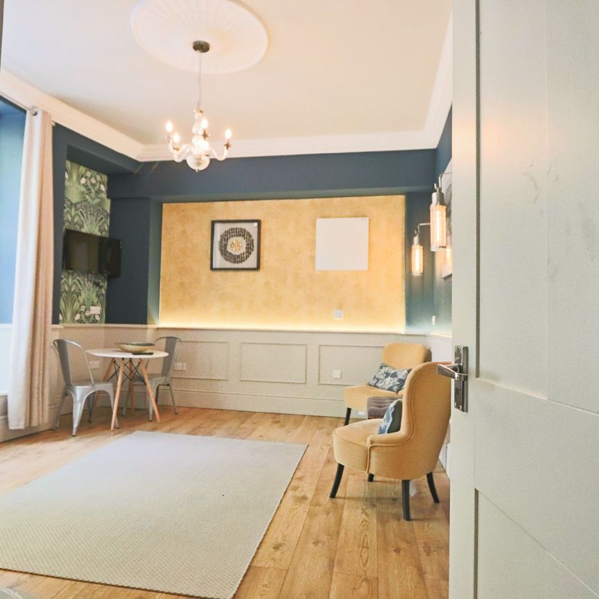 1 Bedroom Home – Medium Let - Photo 1