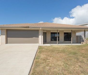 4-Bedroom Family Home in Eimeo - Photo 3