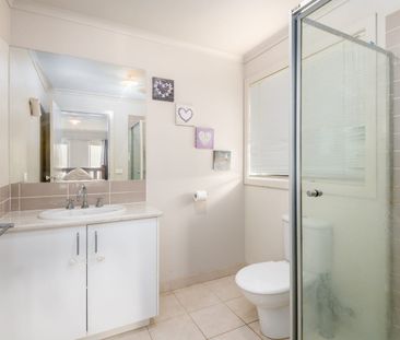 Modern & Low Maintenance in Quiet Estate - Photo 6