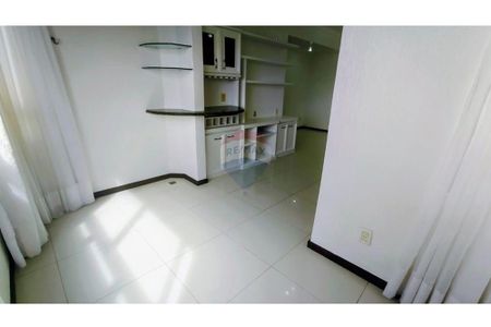 Excelente 2/4 para Locação na Pituba – Ótima Localização , na Rua Carmen Miranda !! - Photo 3