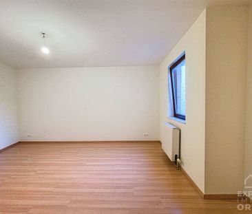 Duplex met 2 kamers, balkon en parking - Foto 3