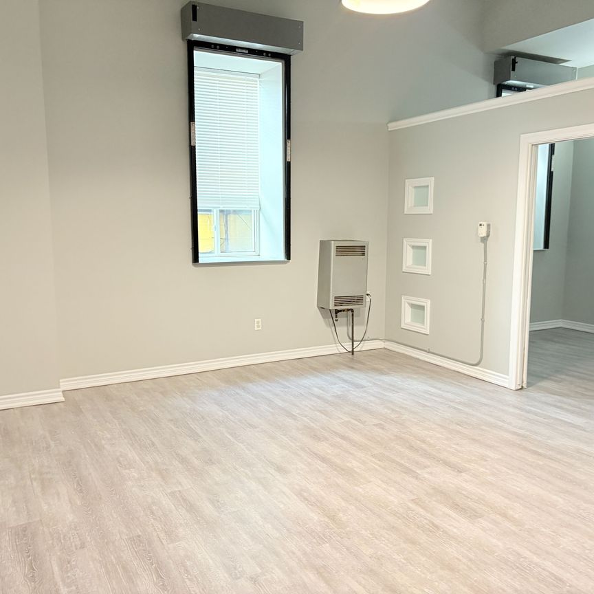 For Lease - 19 Dunlop Street Unit# 104, Barrie, Ontario - Photo 1