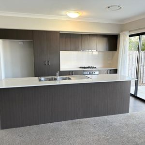 21 Subiaco Road, North Kellyville NSW 2155 - House For Rent | Domain - Photo 2