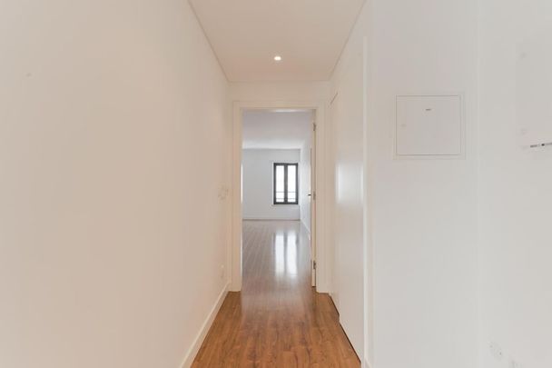 2 room luxury Apartment for rent in Cascais, Portugal - Photo 1