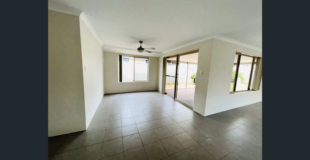 3 Bedroom 2 Bathroom Home in Eglington - Photo 1