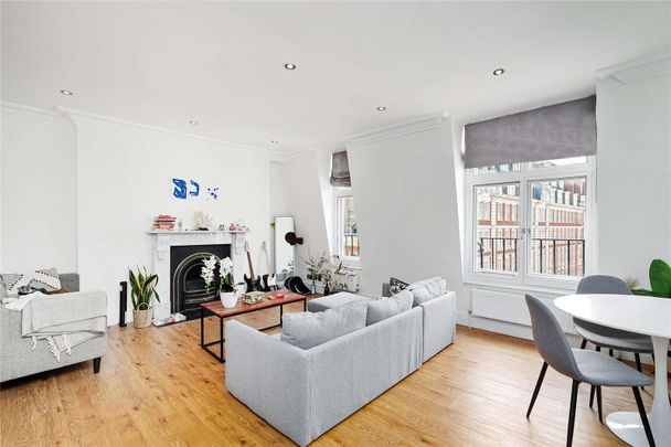 Well presented 2 bedroom apartment, in a choice central location - Photo 1