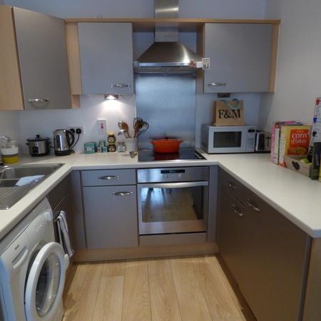 1 Bed Flat - Photo 3