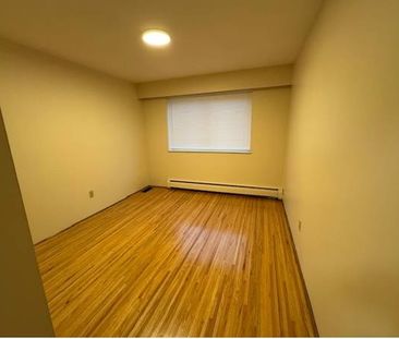 $2,200 / 1 BR w/ 1 Storage Locker - Photo 3