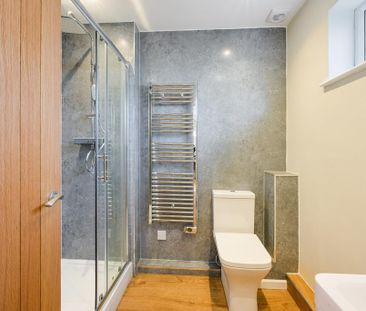 1 bedroom semi-detached bungalow to rent - Photo 5