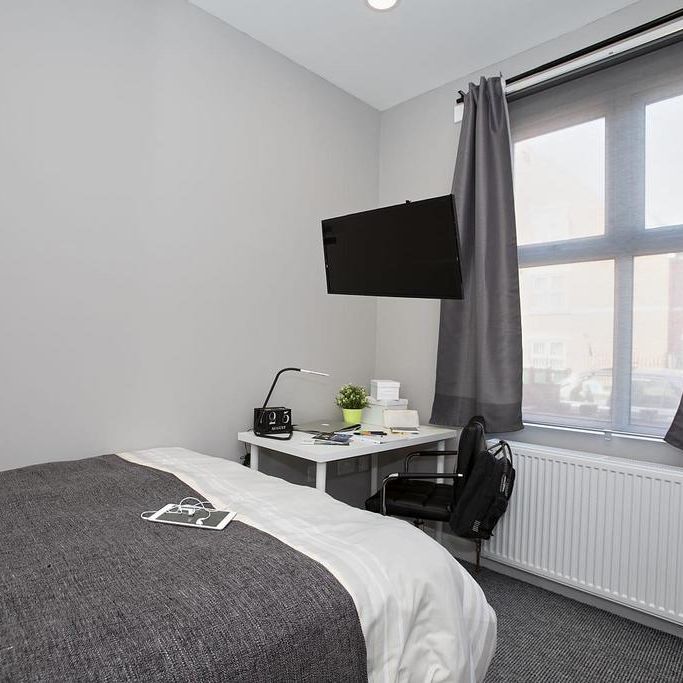 4 bedroom terraced house to rent - Photo 1