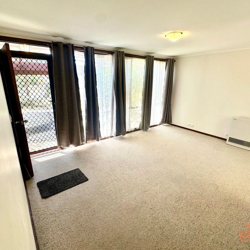 3/1 Bradbury Close, Karabar NSW 2620 - Townhouse For Rent | Domain - Photo 1