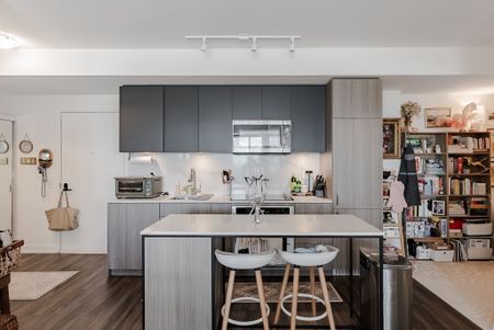 For Lease - 22 Missinnihe Way Unit# 1007, Mississauga, Ontario - Photo 4