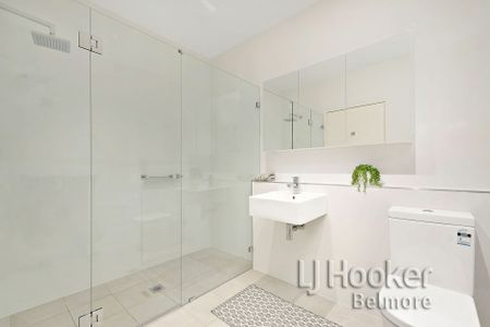 Contemporary Studio Apartment - Utilities Covered! - Photo 4
