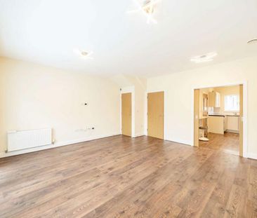 4 bedroom detached house to rent - Photo 1