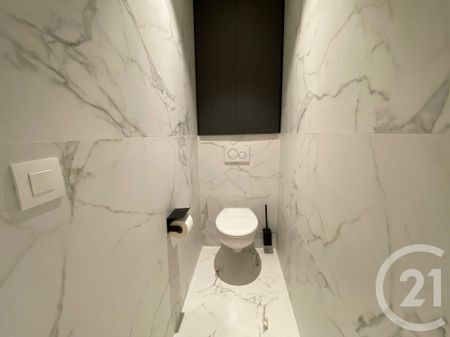 Location Appartement 3 pièces 64m² NICE 06300 - Photo 5