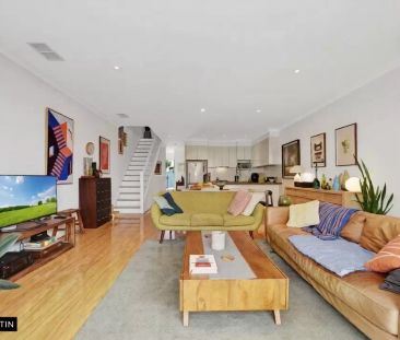 MGM MARTIN – FOUR BEDROOM TOWNHOUSE - Photo 1