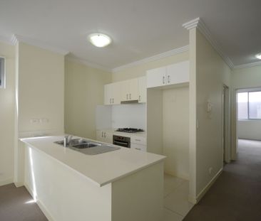 Stunning 2-Bedroom Apartment - Photo 4