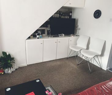 2 Bed Terraced House, Elmore Court, NG7 - Photo 5