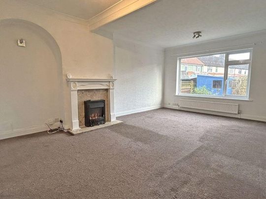 2 bedroom end of terrace house to rent - Photo 1