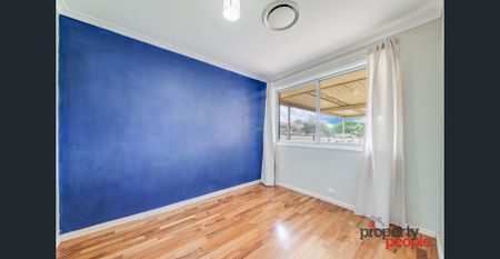 Charming Family Home - Photo 4