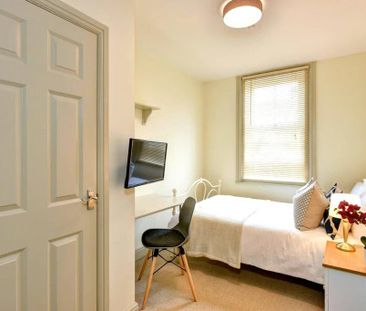 7 bedroom terraced house to rent - Photo 4