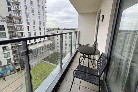 Woking, Surrey, GU22 - Photo 4