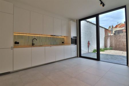Rijwoning te KORTRIJK (8500) - Foto 2