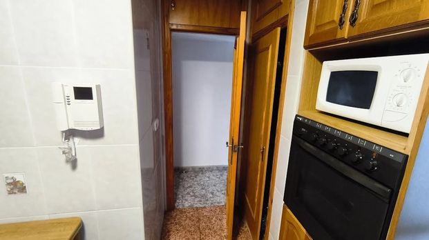 Carrer de Gran Canària, Valencia, Valencian Community 46011 - Photo 1