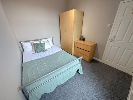 4 bedroom terraced house to rent - Photo 5