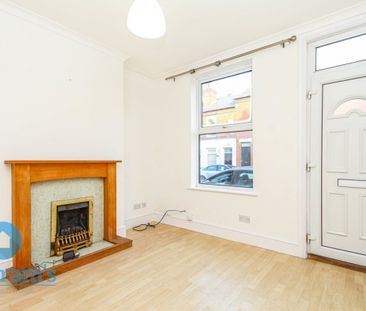 2 bed Mid Terraced House for Rent - Photo 6