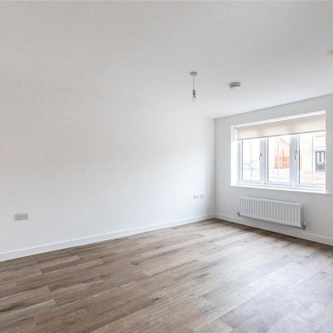 3 bedroom semi-detached house to rent - Photo 1