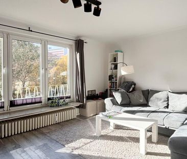 Gemütliche und gut geschnittene 3,5-Zimmer-Wohnung mit Balkon im Hu... - Photo 1