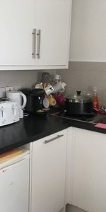 Room in a Shared House, Bovill Road, SE23 - Photo 3