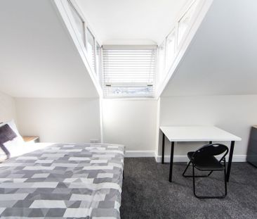 B Inglewood Terrace, Leeds - Photo 2