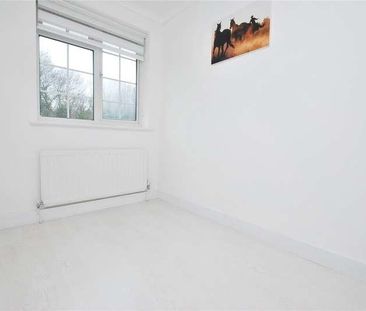 Regalfield Close, Guildford, Surrey, GU2 - Photo 1