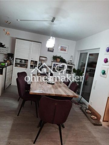 Top-Lage! 3-Zimmer-Maisonette-Wohnung, 97 qm, Balkon, Keller, Tiefgarage uvm - Photo 2