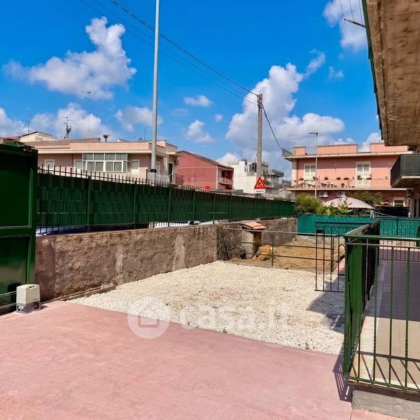 Trilocale in Affitto in Via Sorrentino 29 a Camporotondo Etneo - Photo 1
