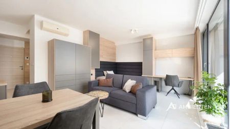 Pronájem luxusního bytu 1+kk s lodžií a garážovým stáním - Фото 5