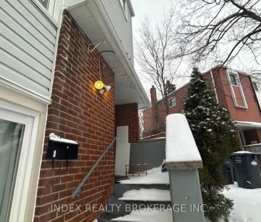 10 LYNWOOD COURT - Photo 1