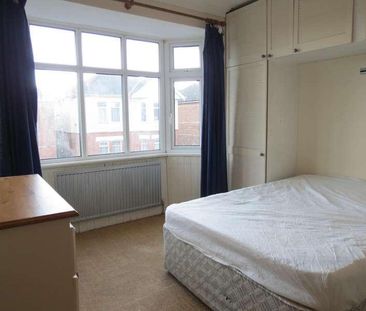 Bedroom Semi Detached House In Charminster, BH9 - Photo 6