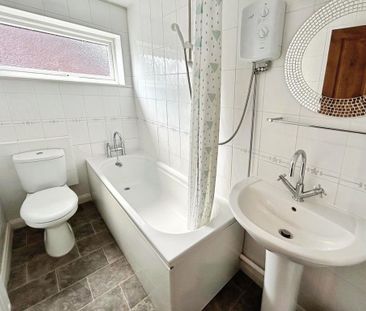 2 bedroom semi-detached house to rent - Photo 5