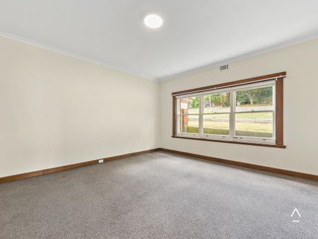 Spacious Family Home with Stunning River & Mountain Views - Photo 4