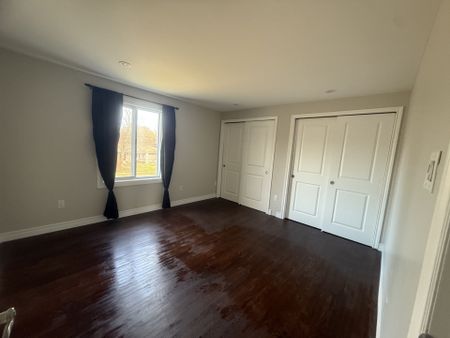 For Lease - 18 Fagan Drive, Halton Hills, Ontario - Photo 5