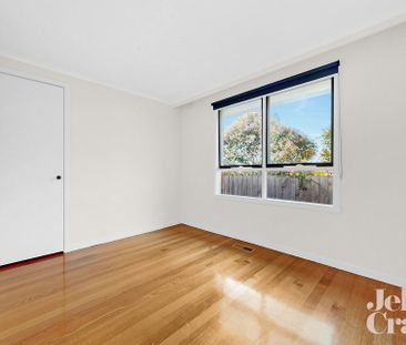 2/32 Kent Road, Surrey Hills - Photo 2