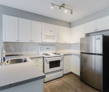 For Lease - 292 Cresthaven Drive, Barrhaven, Ontario - Photo 2