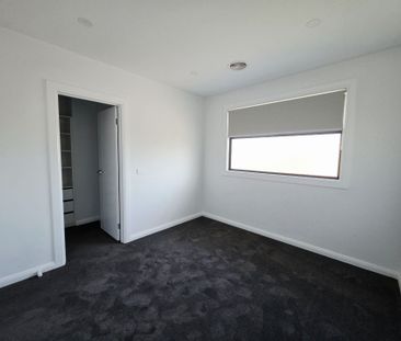 Designer Townhouse for Lease - Photo 3